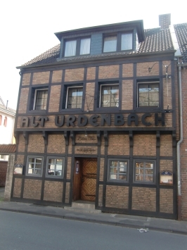 Urdenbach : Urdenbacher Dorfstraße, Restaurant Alt Urdenbach